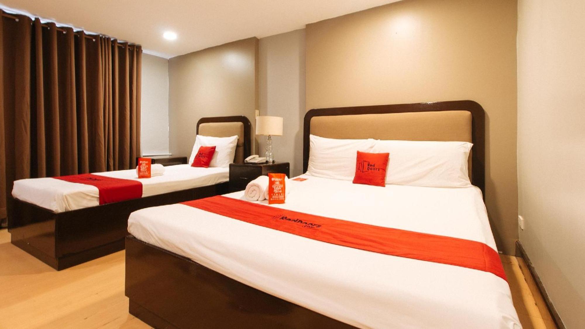 Reddoorz At Homa Resort Hotel Santiago  Экстерьер фото