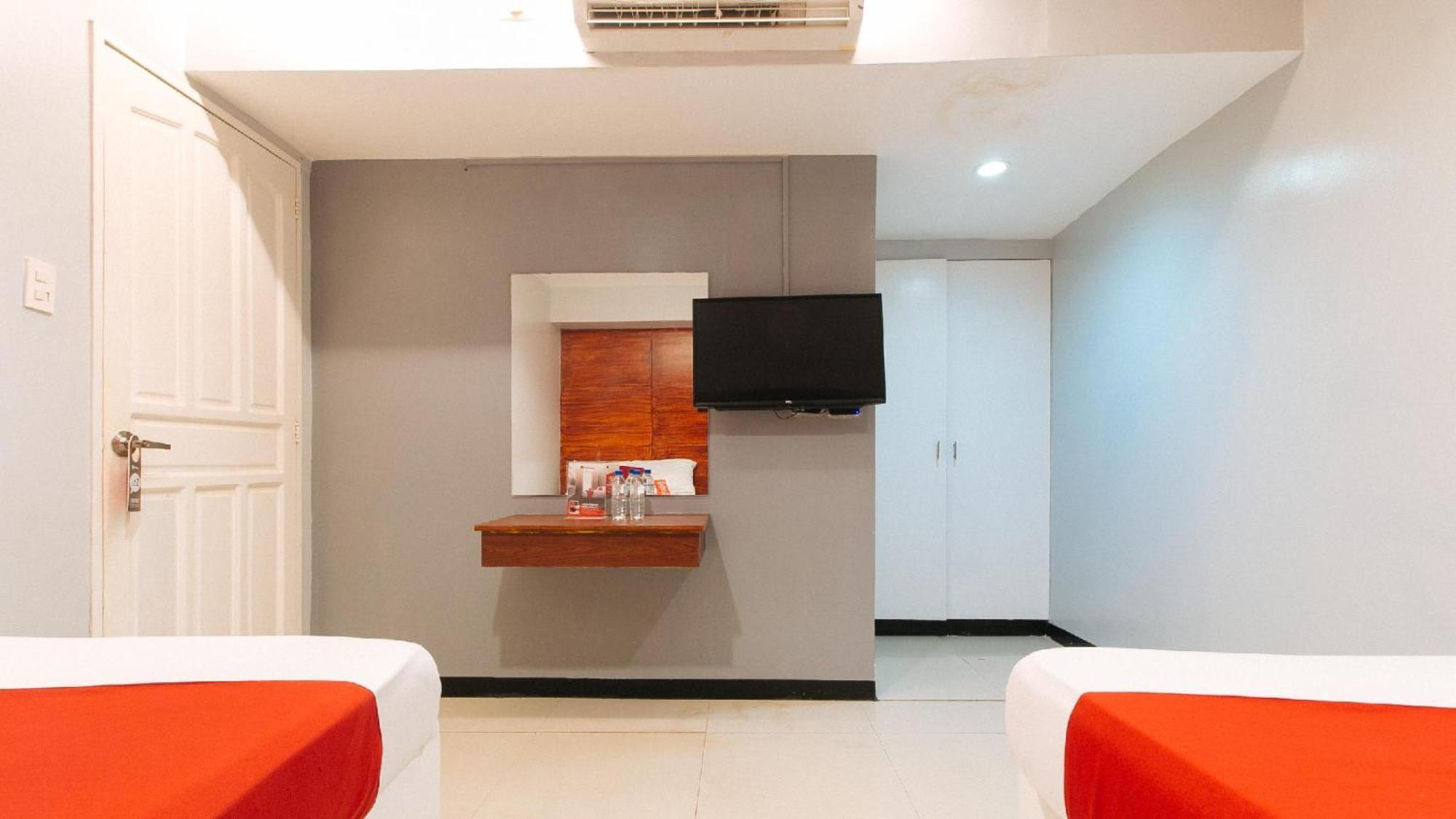 Reddoorz At Homa Resort Hotel Santiago  Экстерьер фото